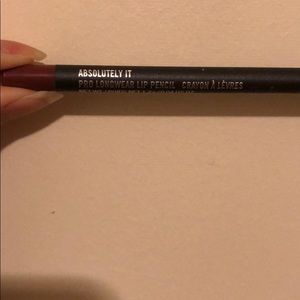 Mac Pro longwear lip pencil in Absolutely It
